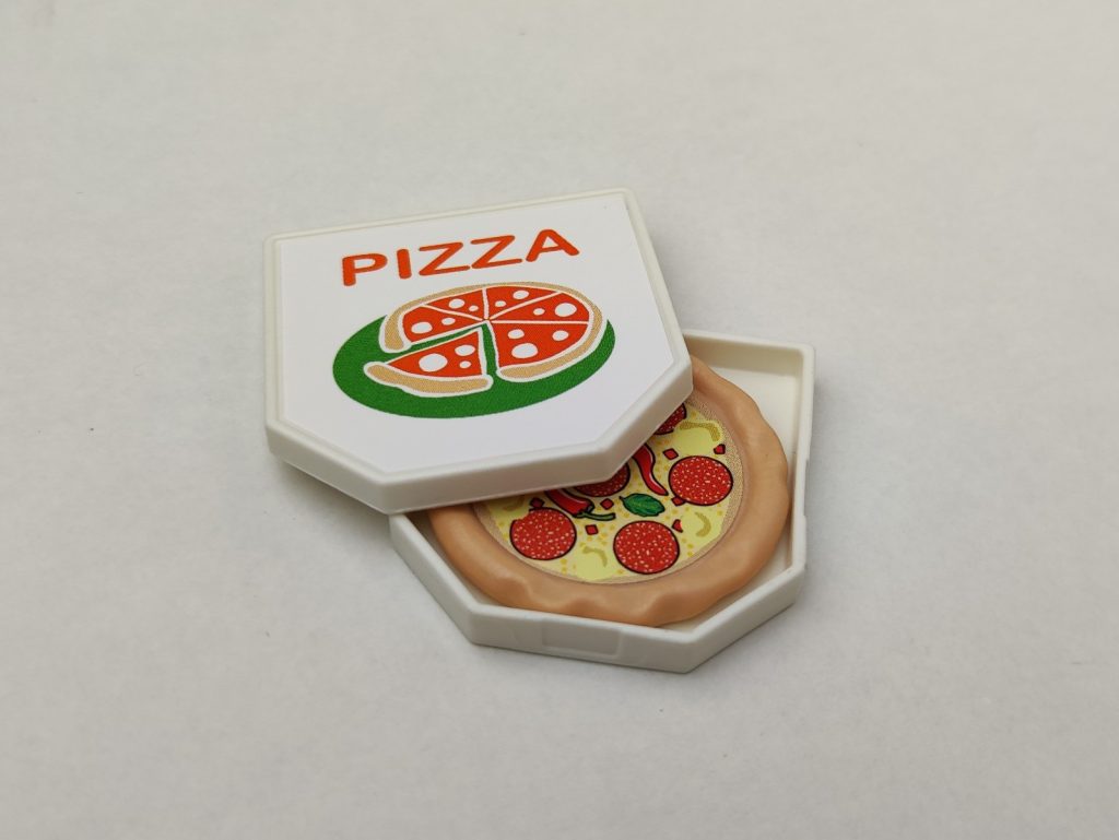 Caja con pizza