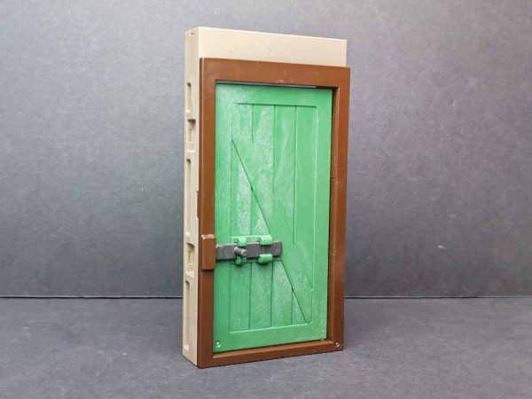 Puerta completa de color verde