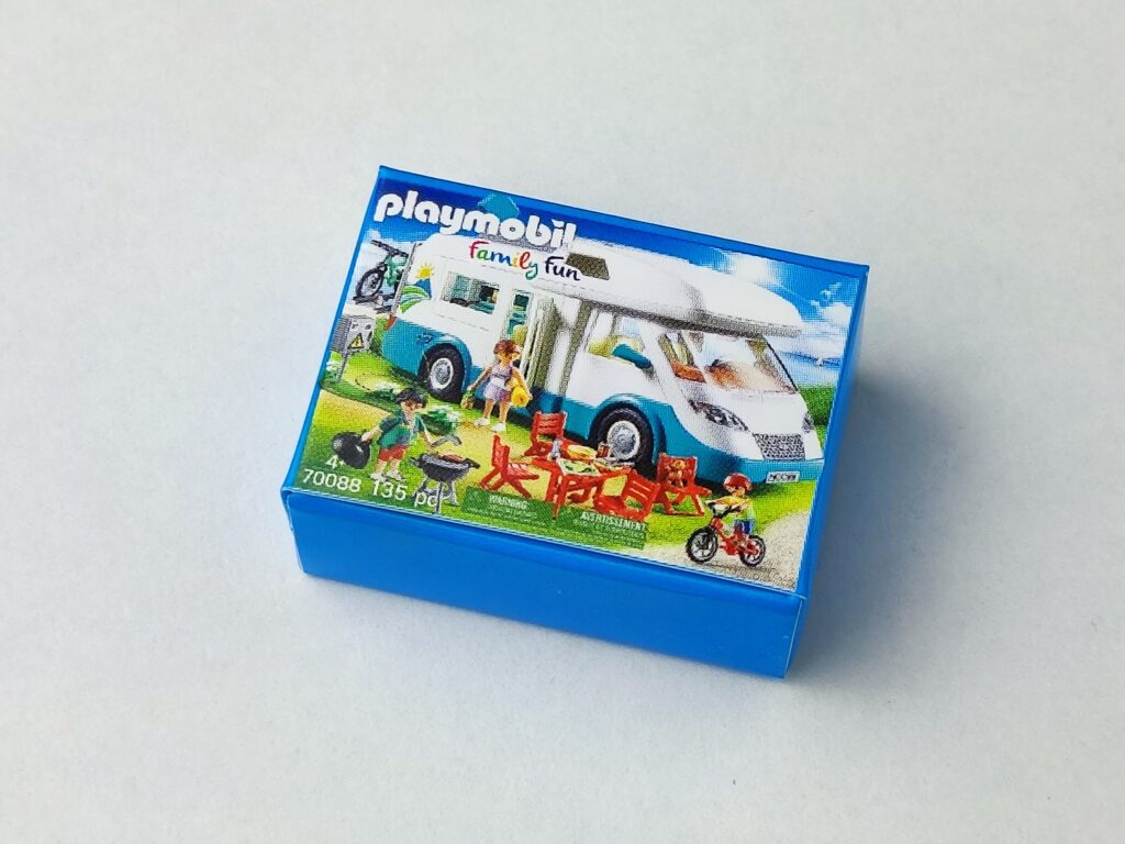 Cajita en miniatura de juguetes autocaravana