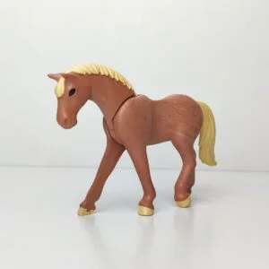 Caballo beige de tercera generación
