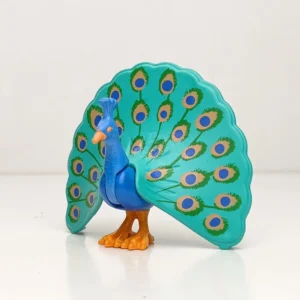 Pavo real con las plumas abiertas