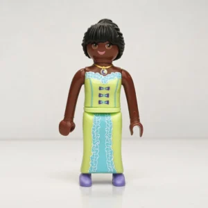 Princesa negra con vestido en color verde